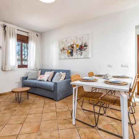 Gorgeous Home In Marbella With Kitchen Екстер'єр фото