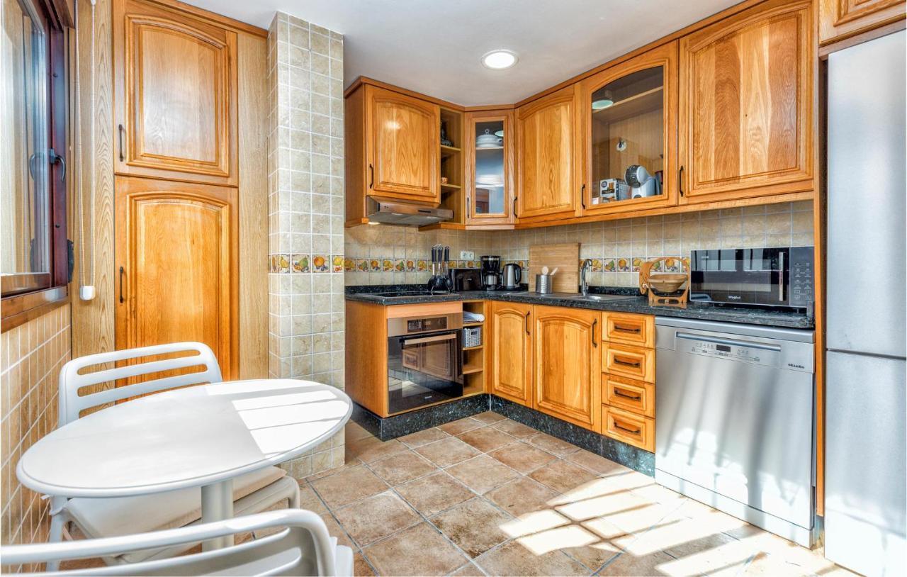 Gorgeous Home In Marbella With Kitchen Екстер'єр фото